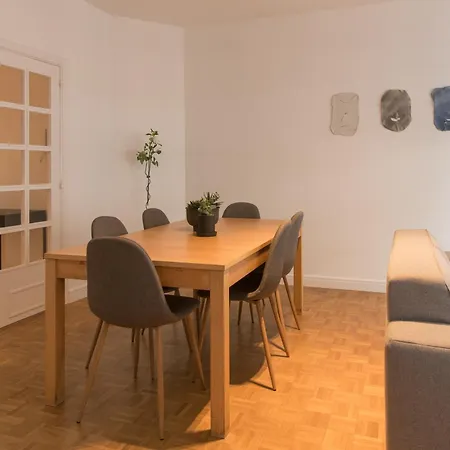 Lecomte - The Shoreline Seaview 187 Apartment