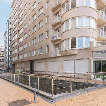 Lecomte - The Shoreline Seaview 187 Апартаменты