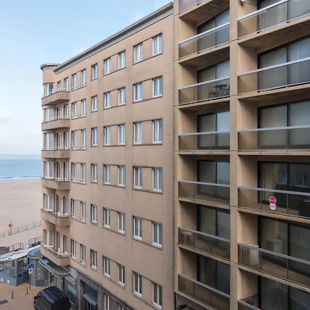 Lecomte - The Shoreline Seaview 187 *