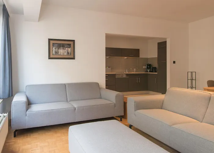 Lecomte - The Shoreline Seaview 187